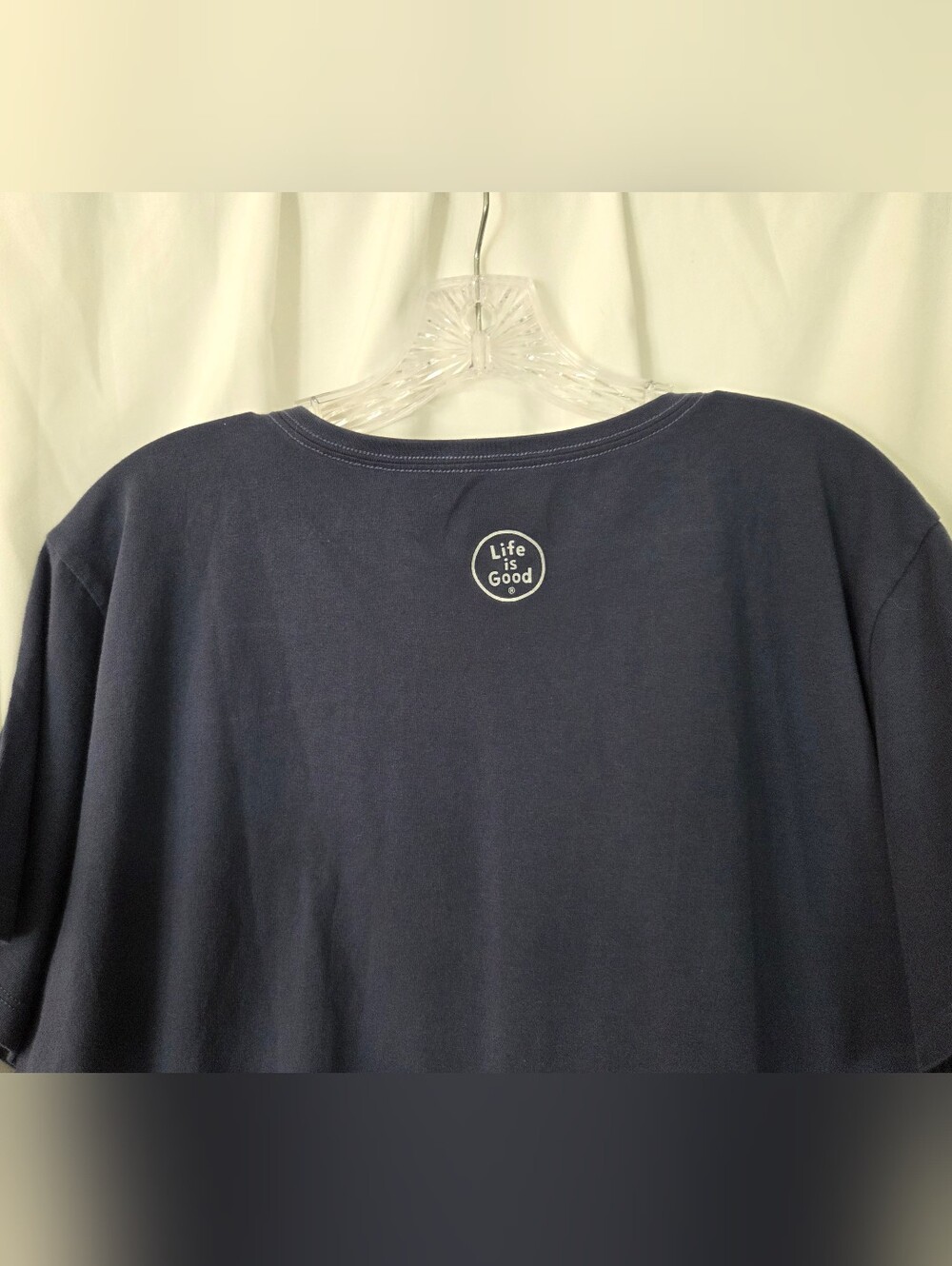Life is Good Mountain Campfire Circle Graphic V-Neck Tee Blue Size XL - Picture 4 of 7